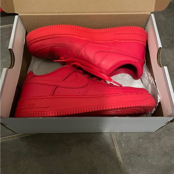 red airforces tripple red - Picture 5 of 7